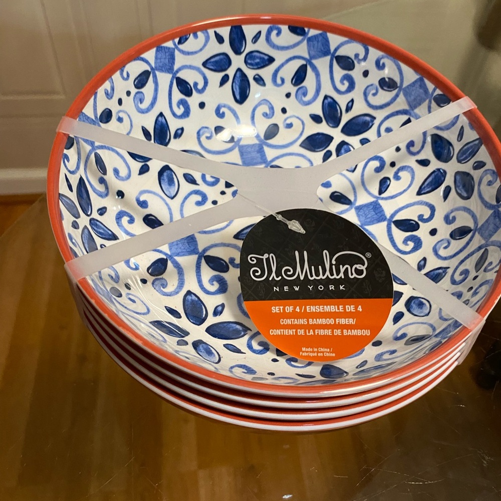 Brand New Set Of Salad Bowl 7.5” Dishwasher Safe
